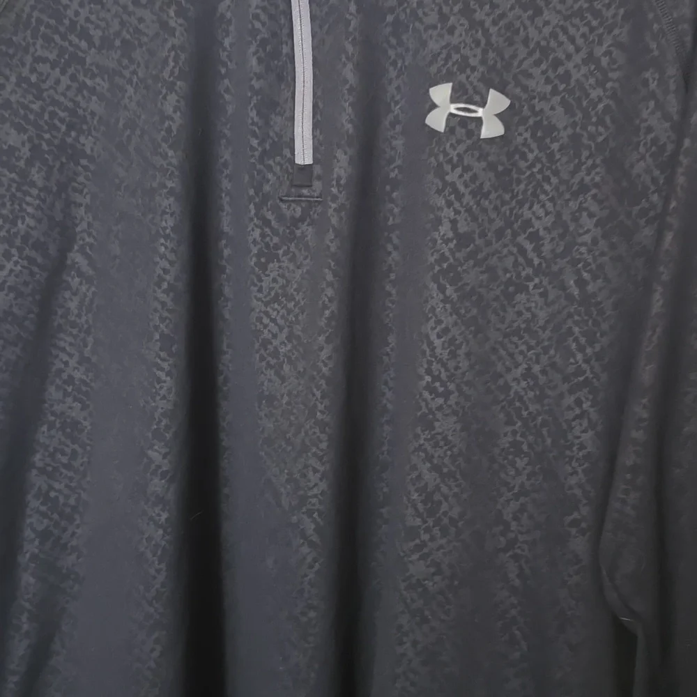 Under Armour‎ Men’s HeatGear Long Sleeve Gray Quarter Zip Shirt Size Medium